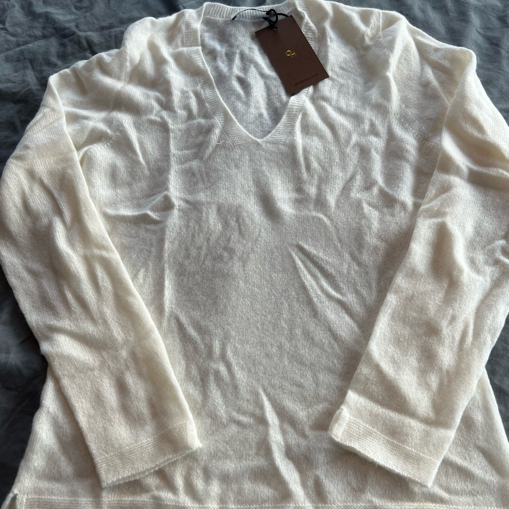 NWT small ivory cashmere sweater